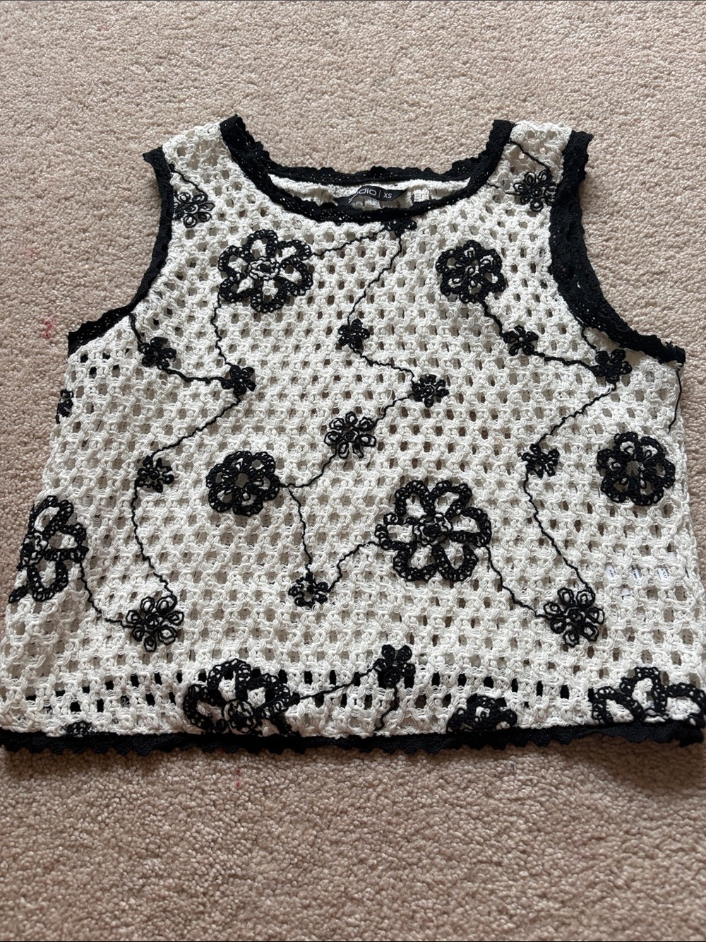 Crochet Floral Sleeveless Camisole - White with Black Trim